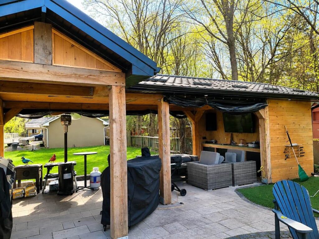 Side View of Backyard Accessory Structure